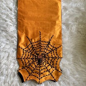 Spooked spider orange table runner sz 14x72